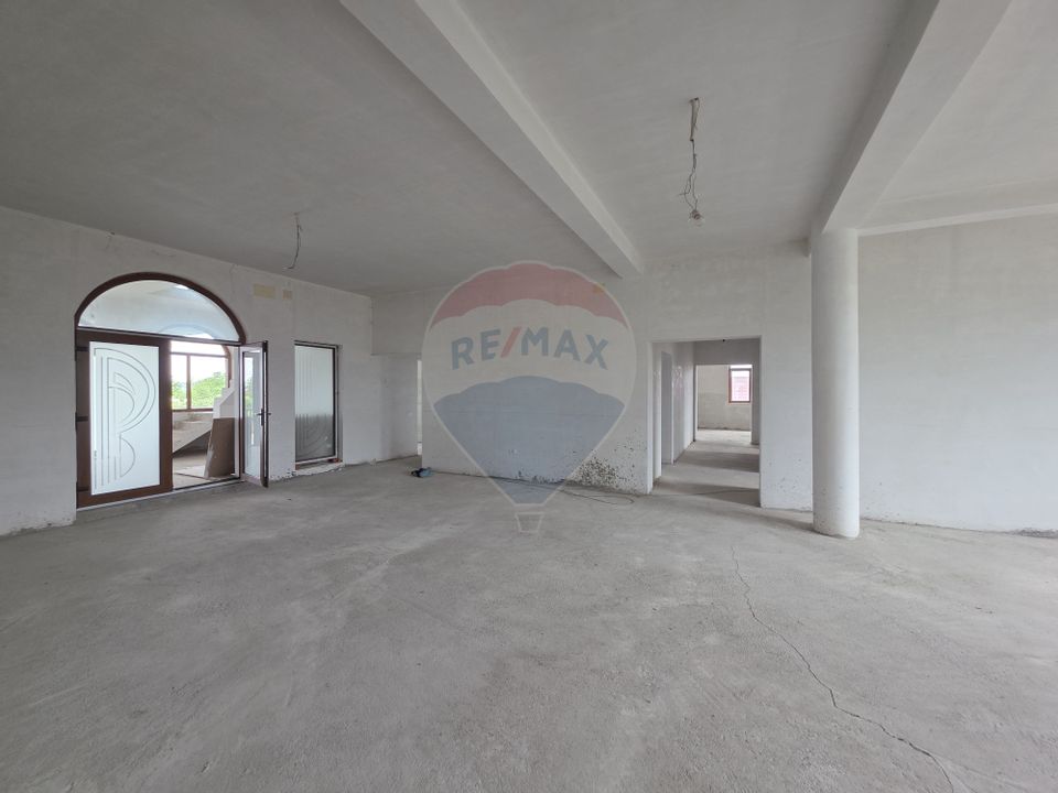 De vânzare proprietate unicat în Sascut - Bacău