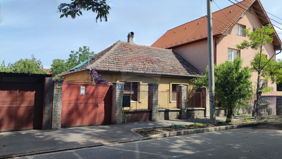 Casă cu Teren 572 mp în Oradea, Str. Octavian Goga Nr. 39, de vânzare