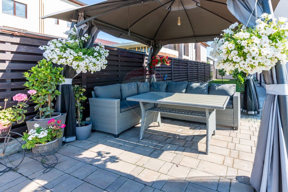 Vanzare Vila Individuala mare | 7 camere, 2 terase | P+1+2R | Curte