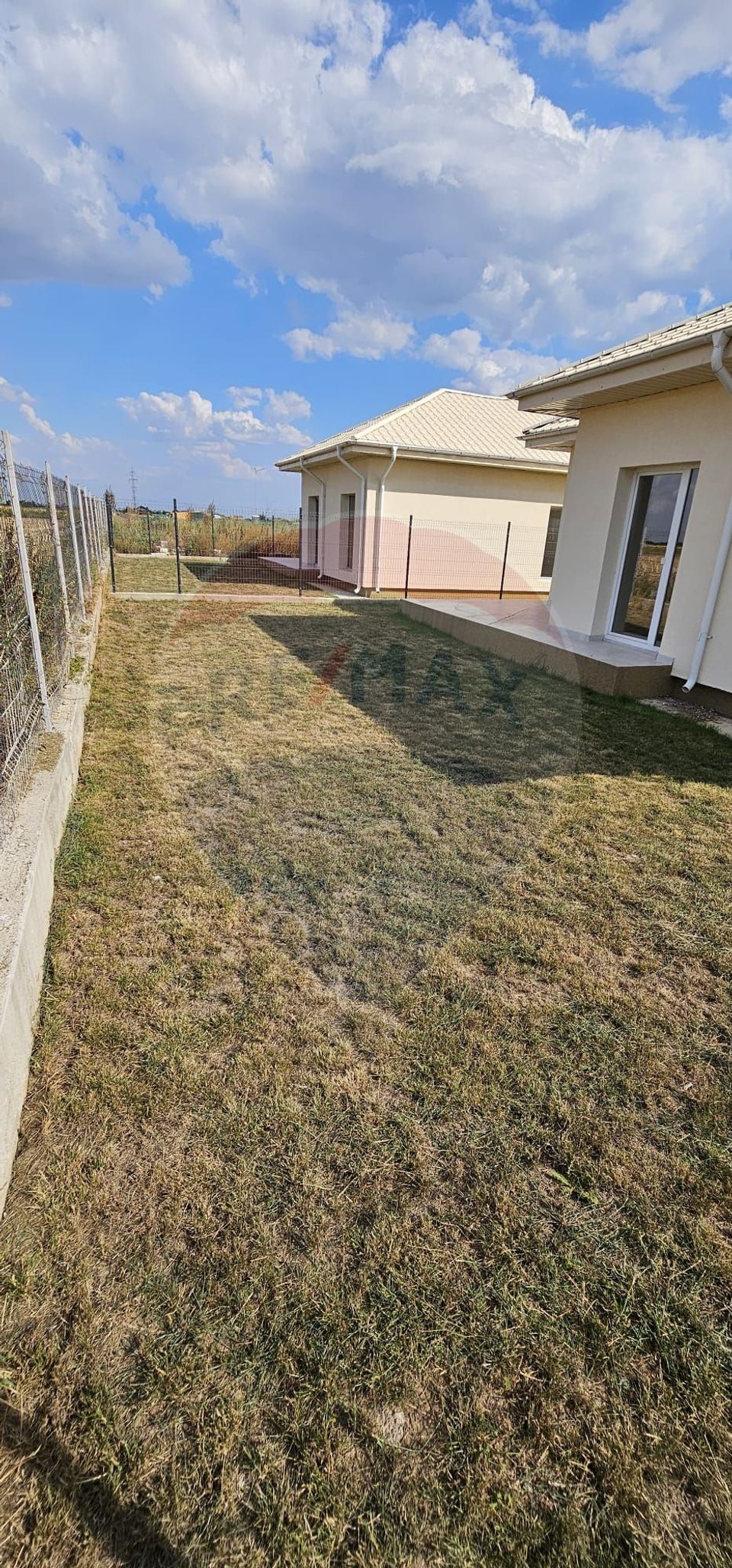 4 room House / Villa for sale