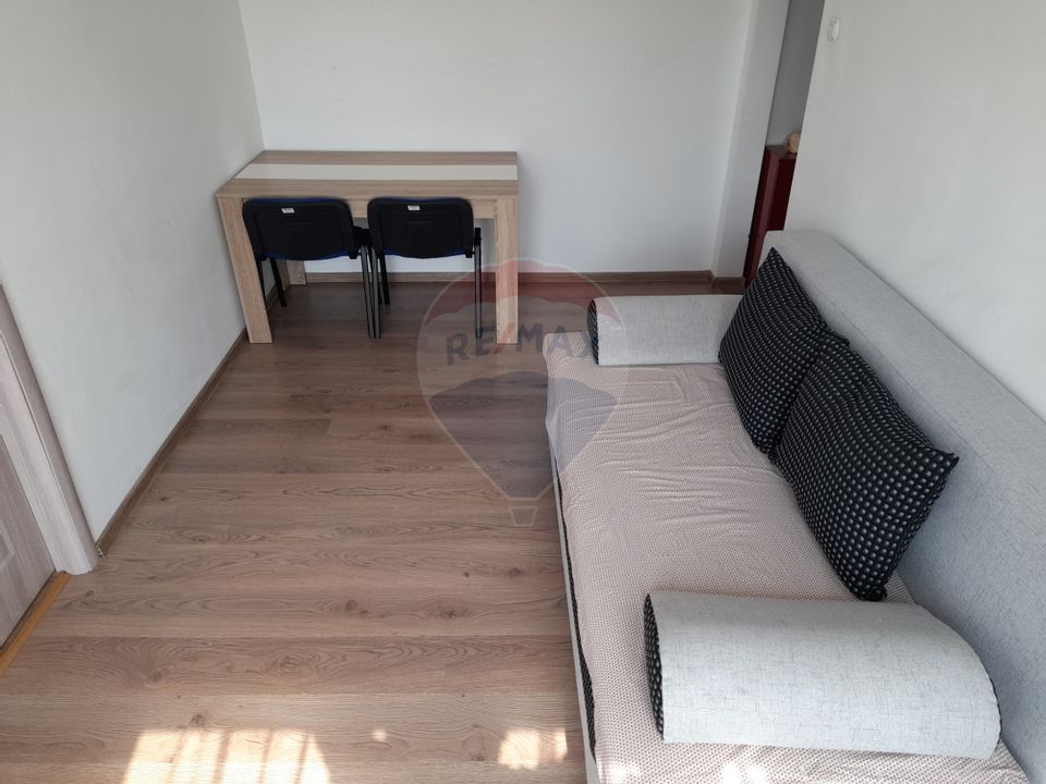 Apartament cu 2 camere de închiriat în zona centrală