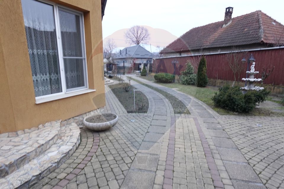 11 room House / Villa for sale