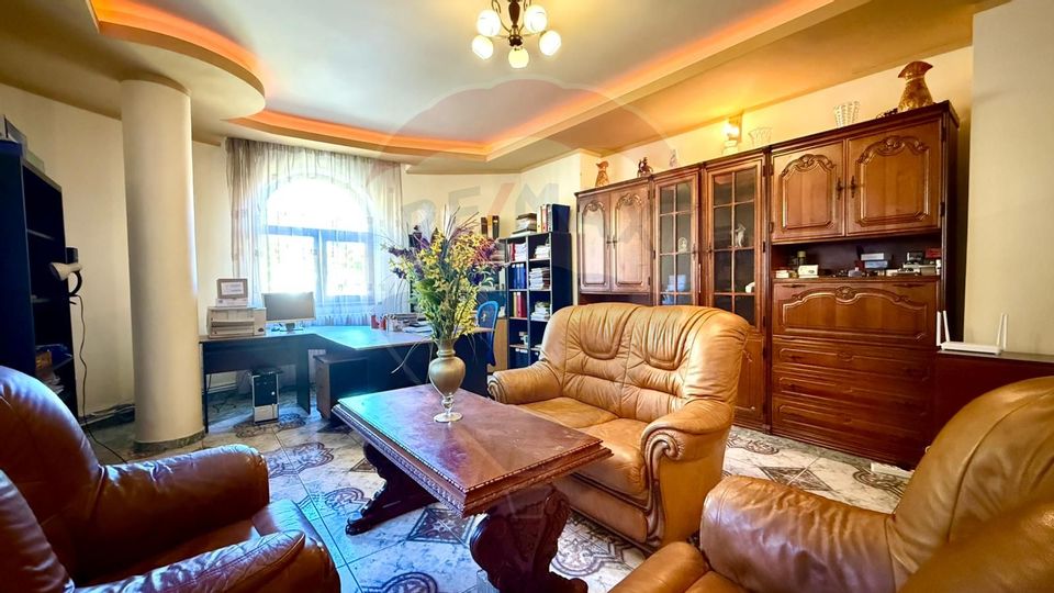 5 room House / Villa for sale, Republica area