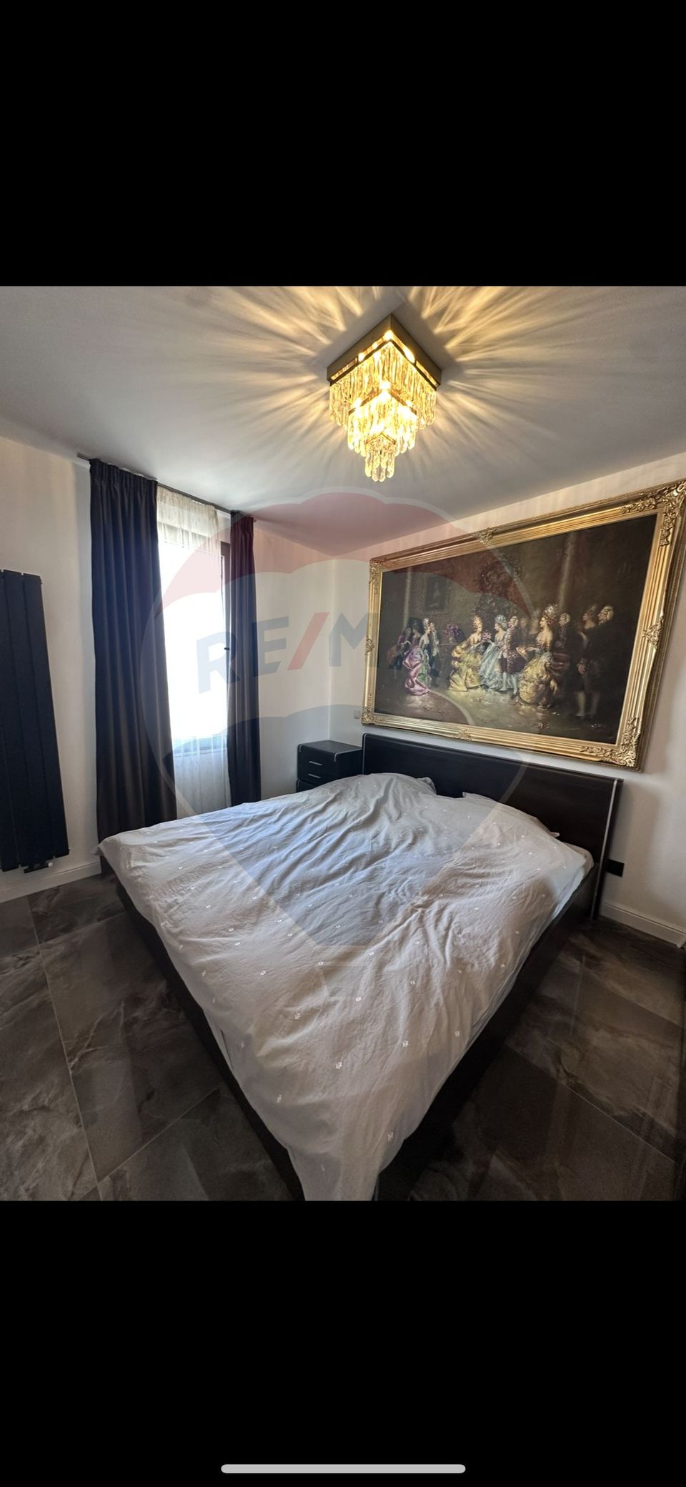 Apartament cu 4 camere de vânzare