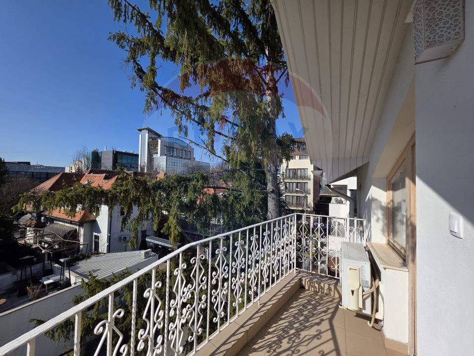 Vilă reprezentativa pentru activitati comerciale | 8 camere | D+P+1+M