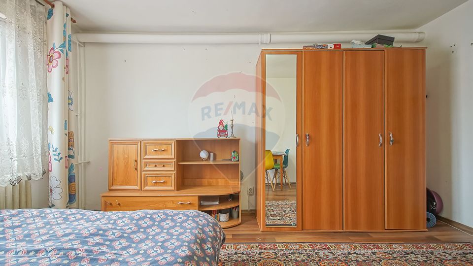 Comision 0% | Cameră 21 mp – Str. Înfrățirii, Brașov