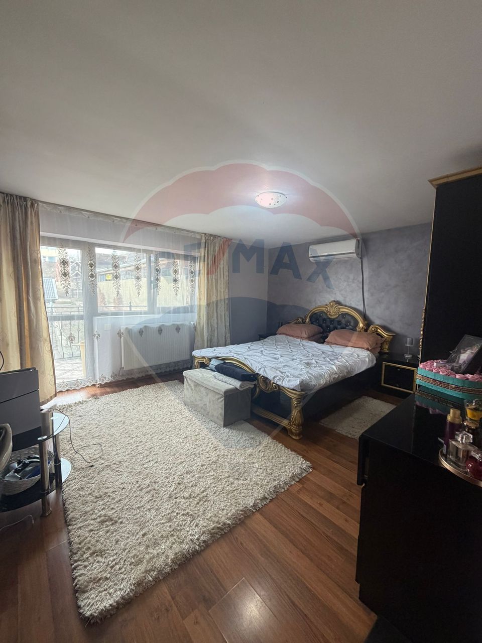 5 room House / Villa for sale, 1 Mai area