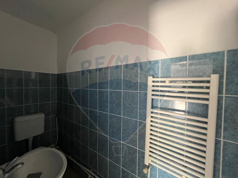 Casă / Vilă cu 5 camere de vânzare