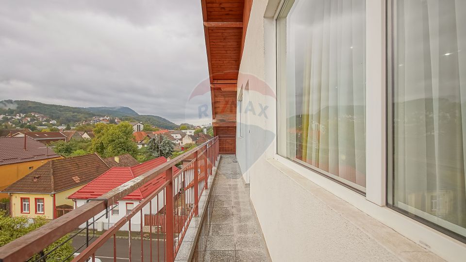 CENTRAL - Clădire birouri DE INCHIRIAT