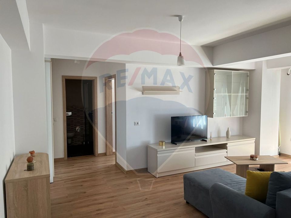 Apartament cu 2 camere de inchiriat în zona ultracentrala-topaz