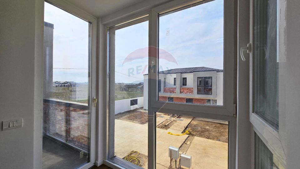 DE INCHIRIAT Casă nouă Tunari | 4 camere | curte proprie | 2 parcări |