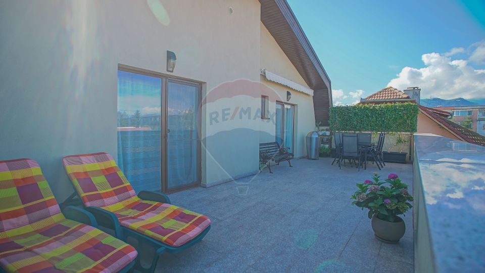 !! VANDUT !!  Apartament spațios, terasă proprie, Tractorul, Brașov