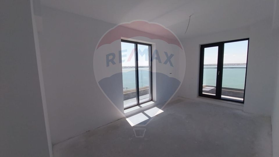 Apartament cu 4 camere de vanzare Bld. Mamaia