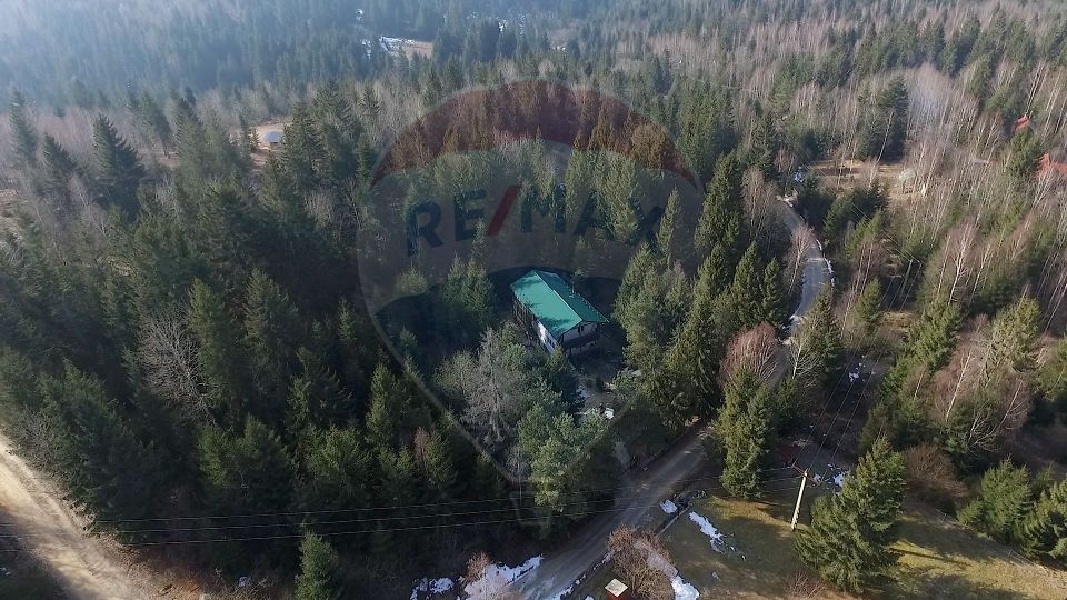 Casă / Vilă cu 6 camere de vânzare