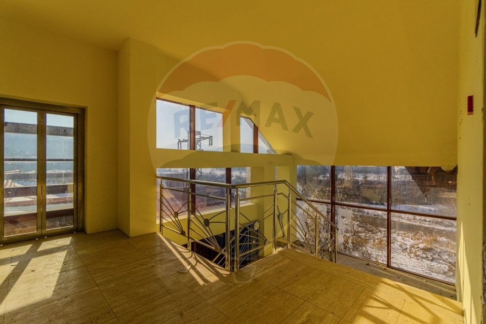 Activ Hotelier SubEvaluat | 18.000 mp construiti | 3 ha teren | BRASOV