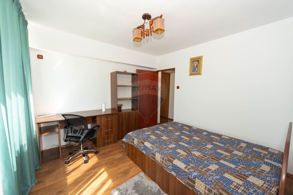 Apartament semidecomandat cu 3 camere de inchiriat Vasile Goldis Minis