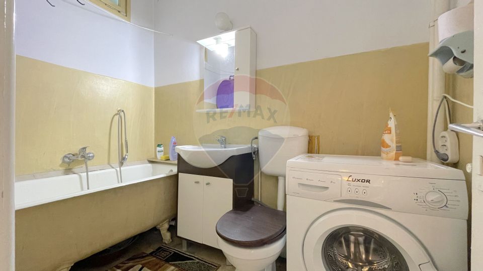 Apartament cu 2 camere de închiriat în zona Tractorul