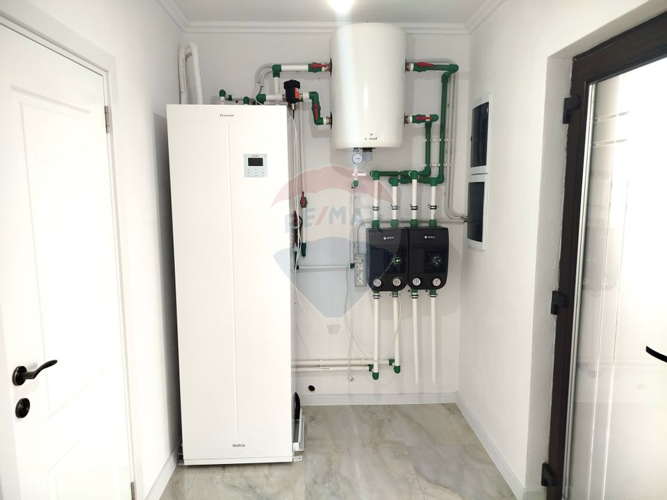 Casă / Vilă cu 4 camere de vânzare/zona Harman