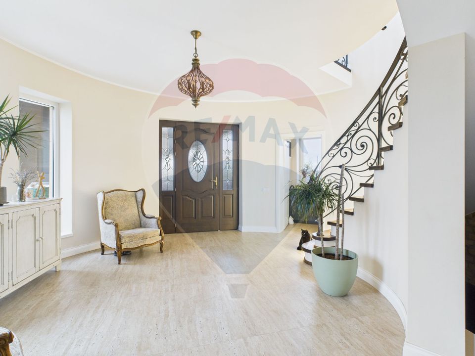 5 room House / Villa for sale