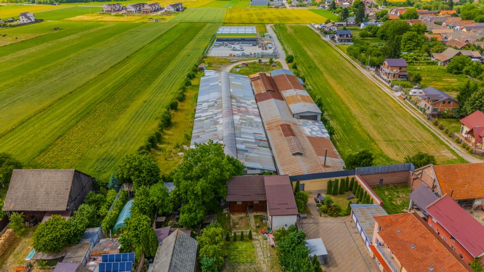 Spațiu industrial de 1,690mp, teren 3800 mp la 2 km de Brașov