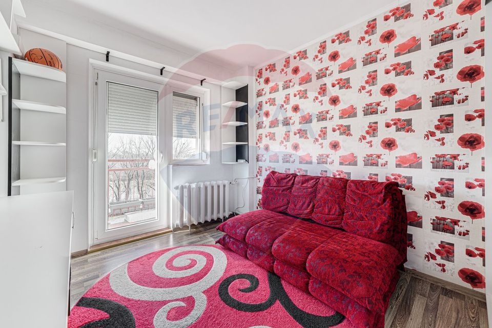Apartament cu 3 camere pe Malul Muresului