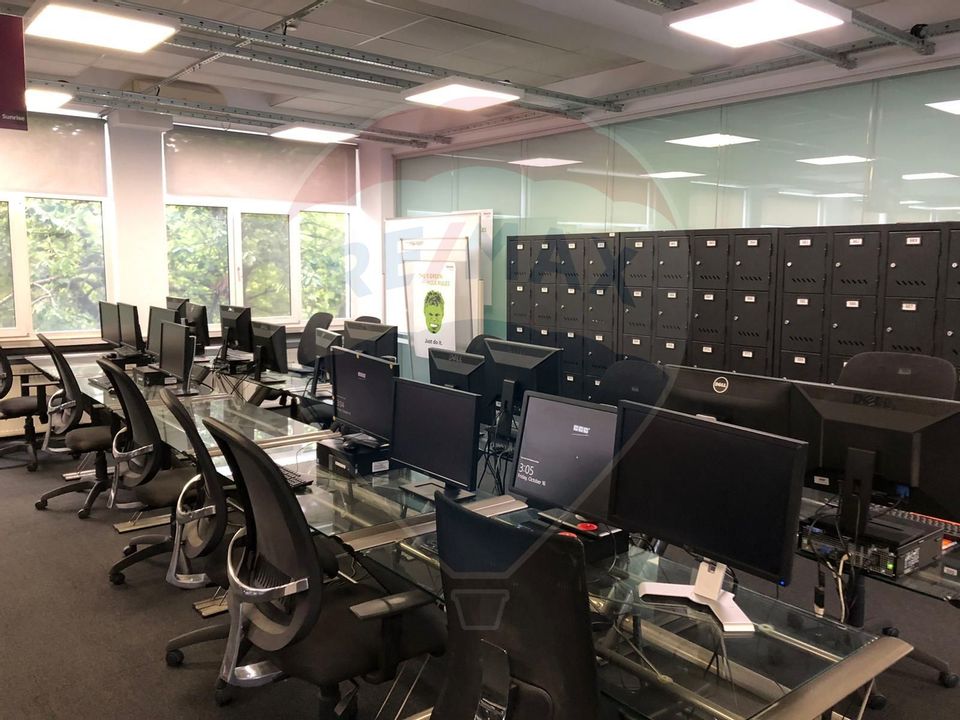 Spațiu de birouri de 4,000mp de vânzare în zona Industriilor