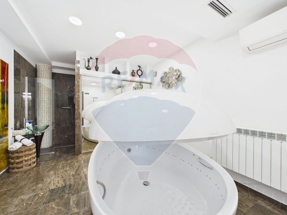 608sq.m Commercial Space for sale