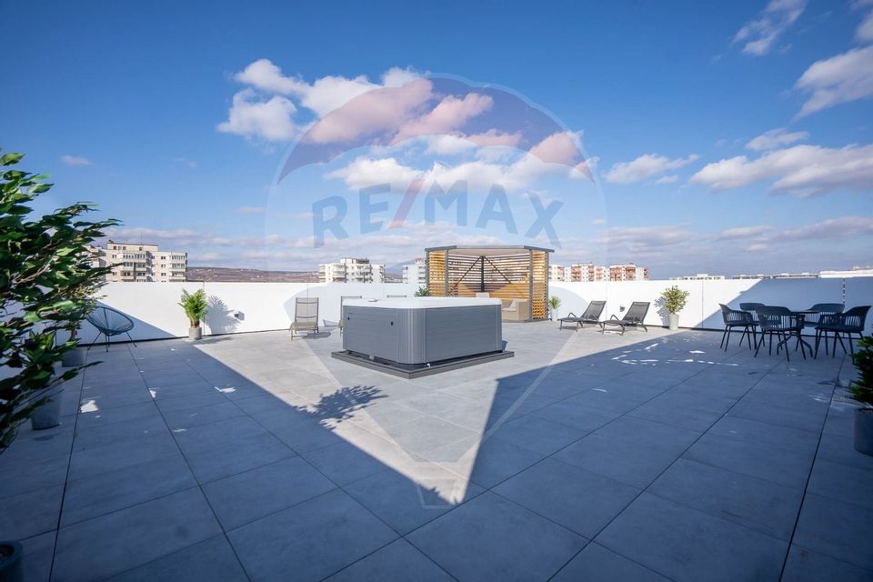 Apartament cu 3 camere de inchiriat in zona Intre Lacuri