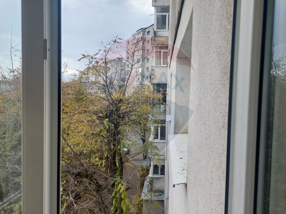 Apartament cu 3 camere de vanzare