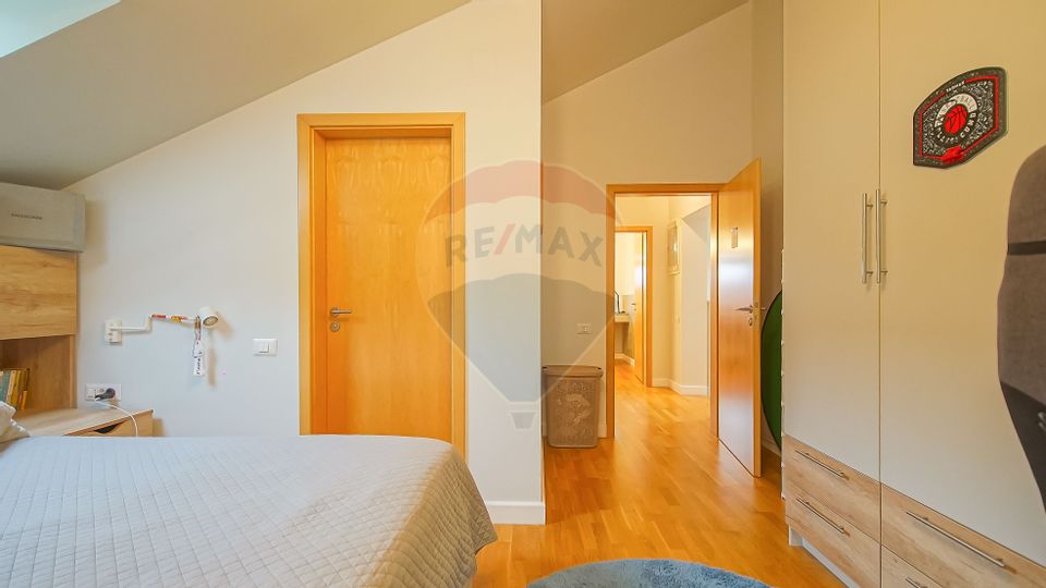 Vila moderna cu vedere spre padure Poiana Angelescu