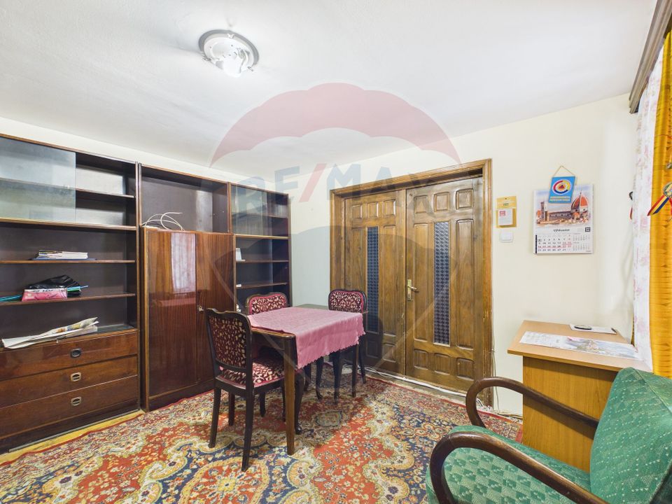 Casă cu curte de vanzare Ferentari- Salaj