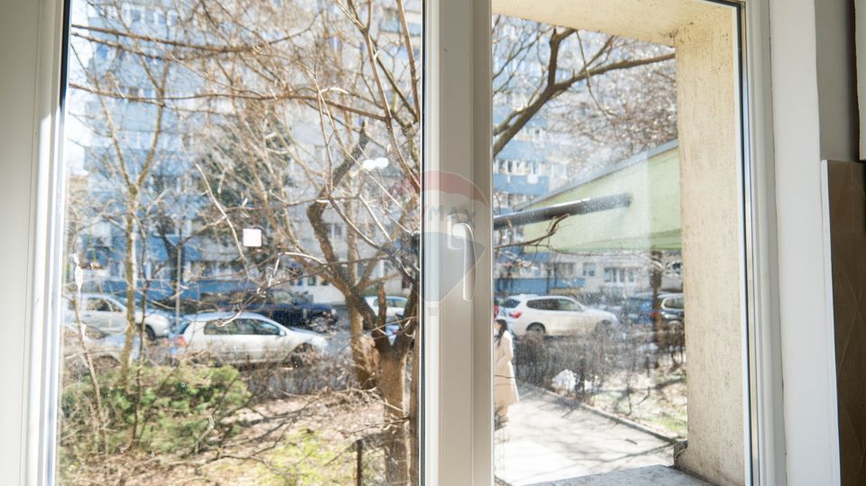 Apartament 2 camere de vânzare Metrou Parc Bazilescu, renovat complet