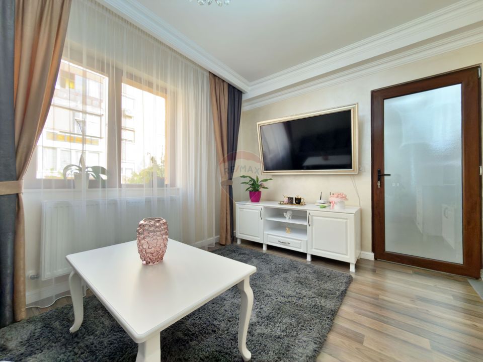 Apartament modern de vânzare, etaj 1, balcon închis, parcare privată