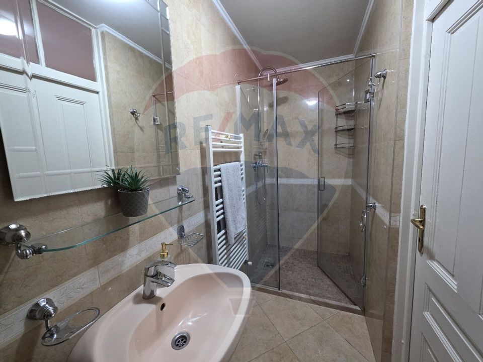 Inchiriere casă cu terasa si curte zona Piata Mica Spitalul Judetean