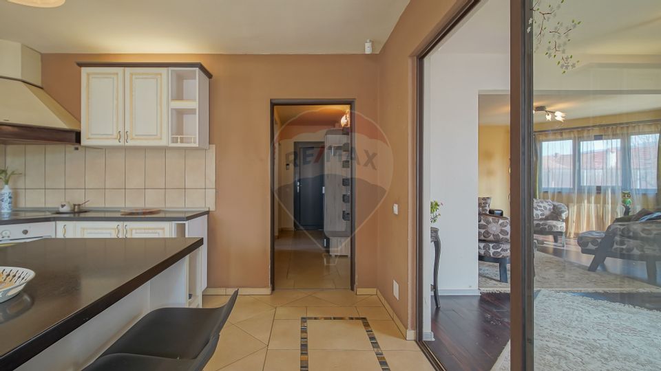 5 room House / Villa for sale, Central area
