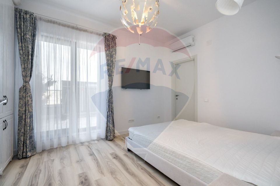 Apartament cu 3 camere de vânzare în zona Dristor