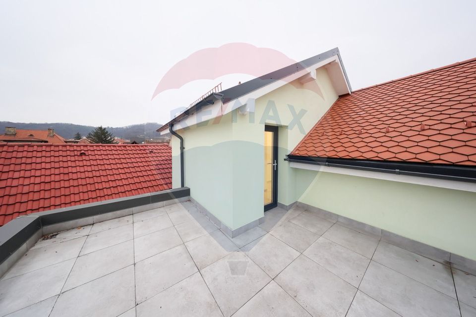 Constructie comerciala centrala P+2 -  funcțiuni mixte