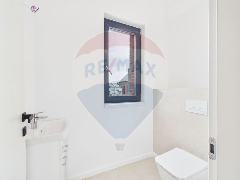 De vanzare| Apartament 3 camere nemobilat si 2 terase| Nobil Residence