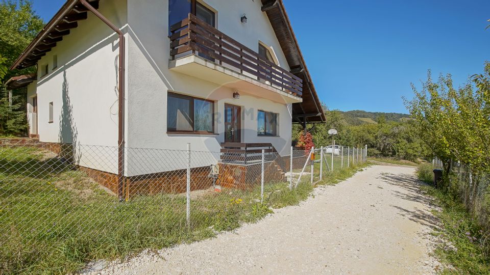 5 room House / Villa for sale