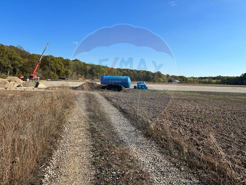 Land 4,050sqm Ciolpani / Strada Plopului