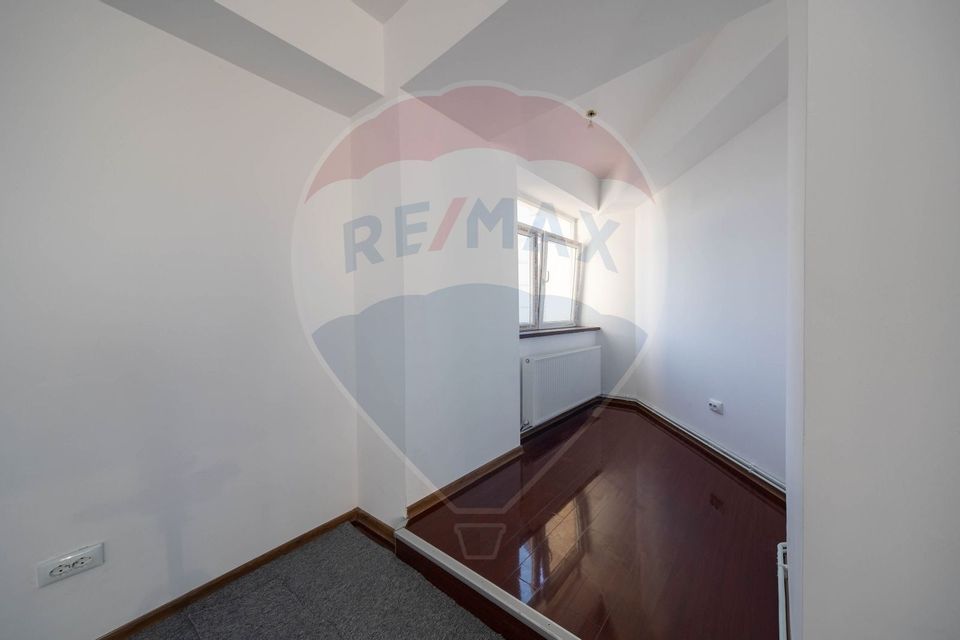 79.7sq.m Office Space for rent, Centrul Civic area