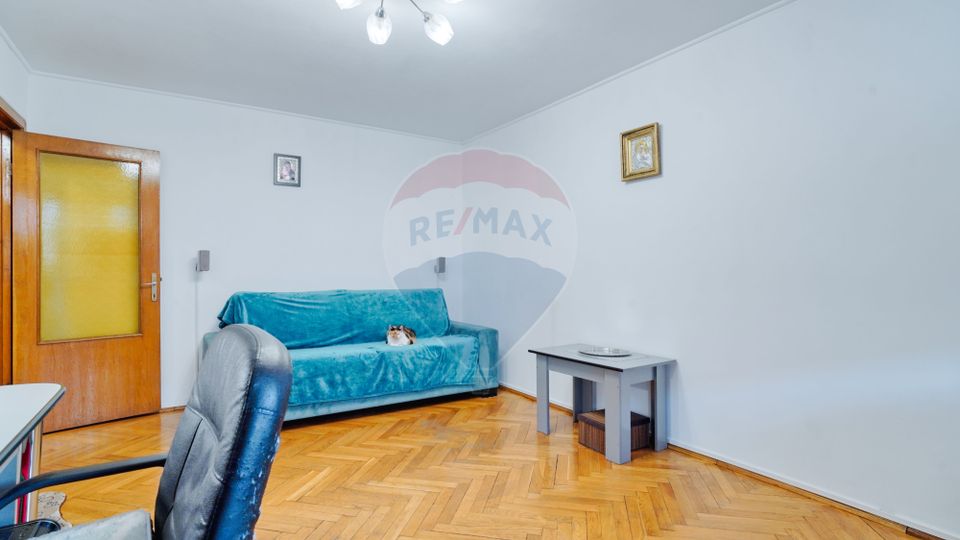 3-room apartment on Rozelor Street, Florilor Quarter!