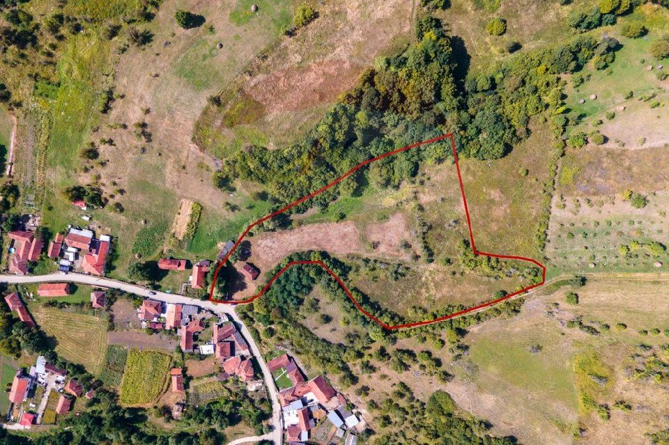 Casa veche cu teren ,Varmaga jud Hunedoara