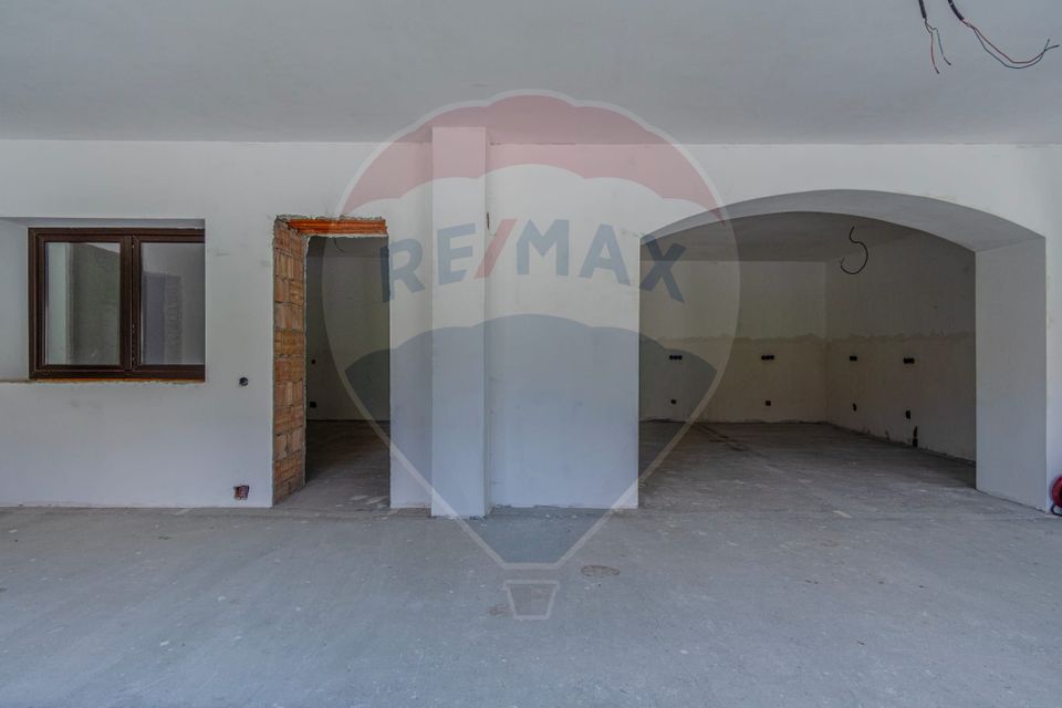 4 room House / Villa for sale