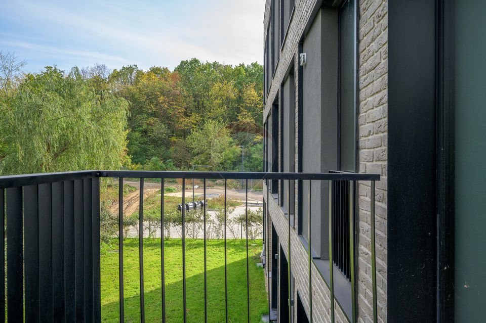 Bright apartment, 2 rooms, parking included, Amber Forest vat included