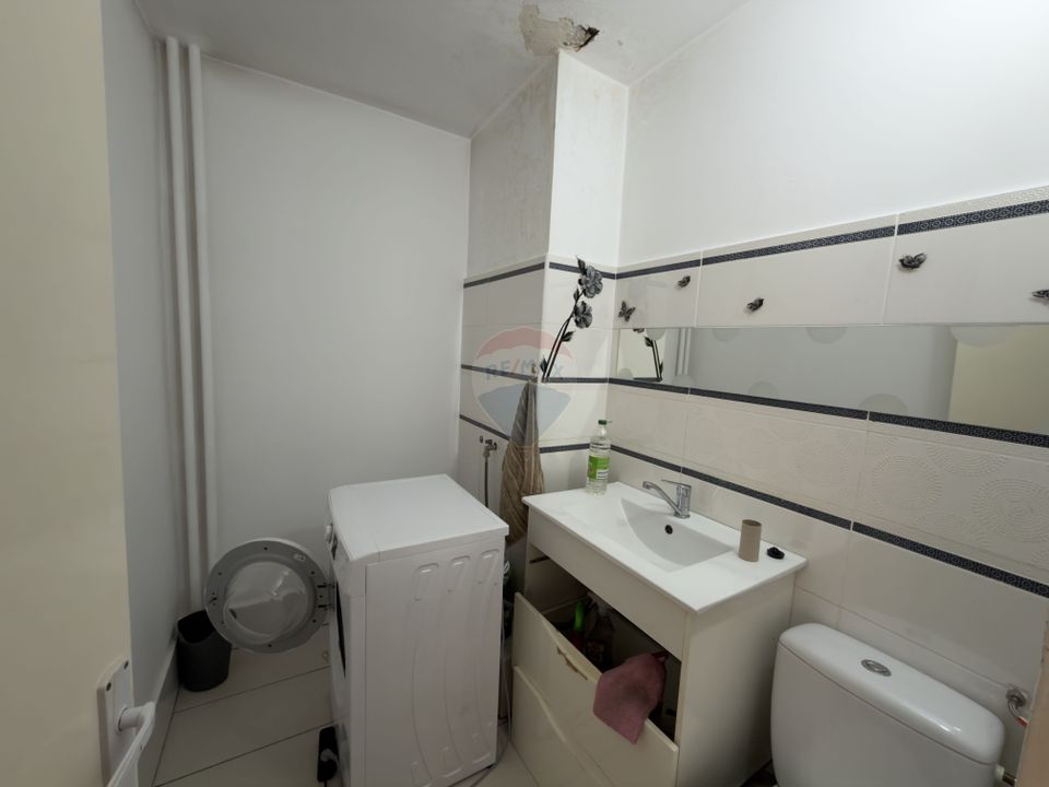 Apartament cu 4 camere de închiriat în zona Rogerius