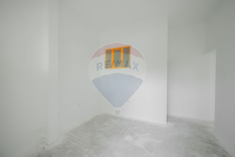 56sq.m Commercial Space for sale, Rogerius area