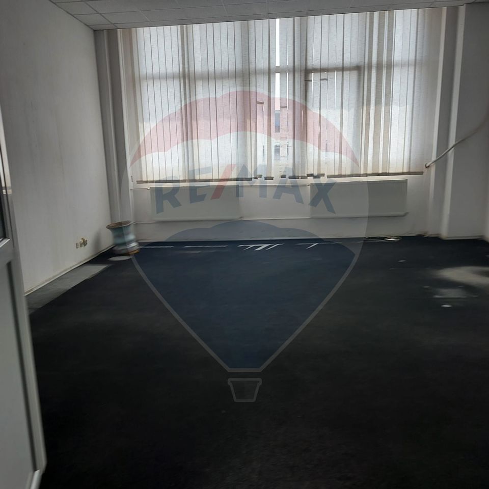 135sq.m Industrial Space for rent, Baicului area