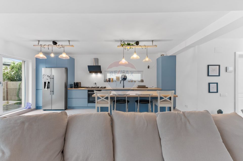 4 room House / Villa for sale