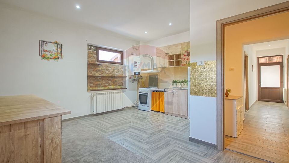 Apartament la casă cu curte proprie | Timișu de Jos | Comision 0